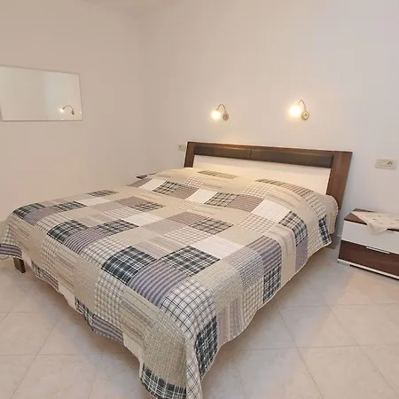 Milan 1457 로비니