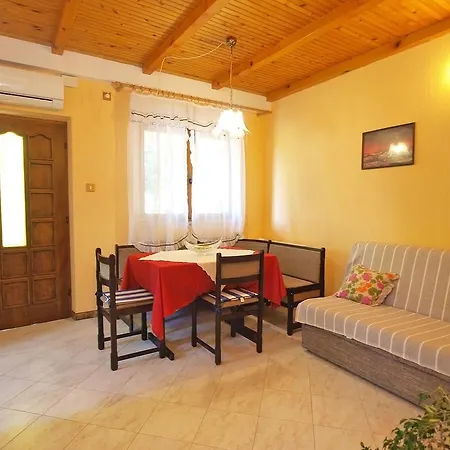 Milan 1457 アパート